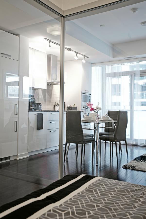 Royal Stays Condominiums - Upscale Downtown Suites Toronto Exterior foto